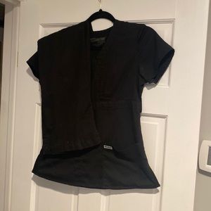 Grey’s Anatomy scrub set, size XS. Good condition!